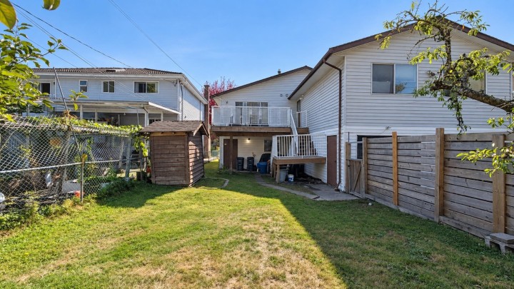 Photo 5 at 1025 E 22nd Avenue, Fraser VE, Vancouver East