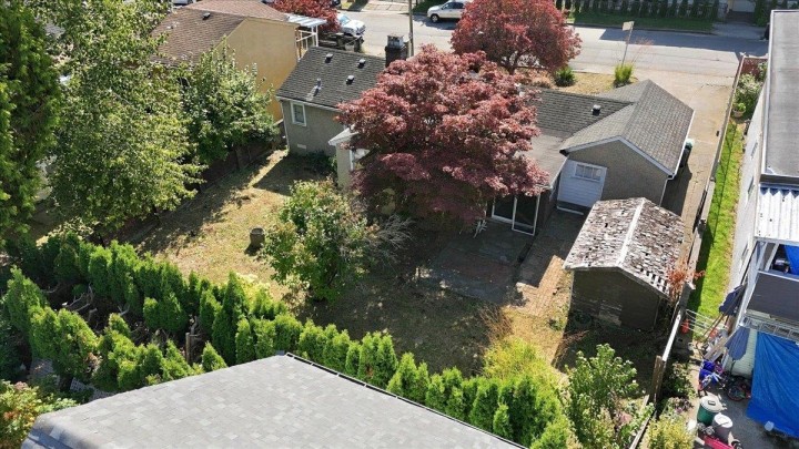 Photo 7 at 2219 E 25th Avenue, Victoria VE, Vancouver East