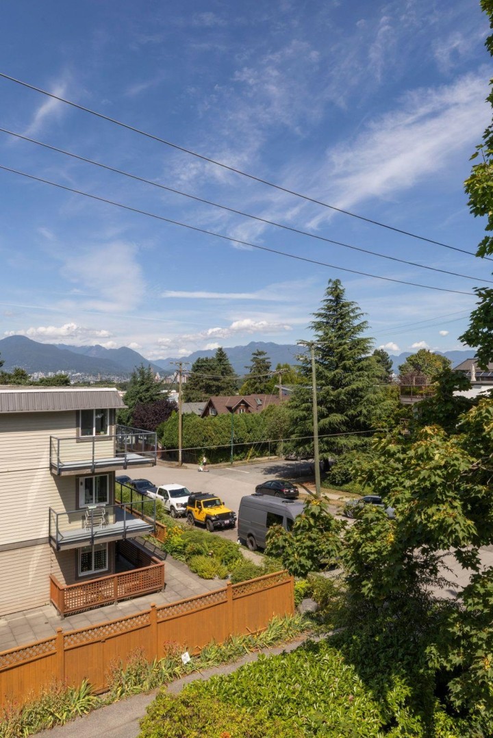 Photo 23 at 302 - 391 E 7th Avenue, Mount Pleasant VE, Vancouver East