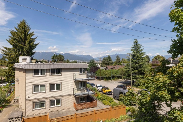 Photo 22 at 302 - 391 E 7th Avenue, Mount Pleasant VE, Vancouver East