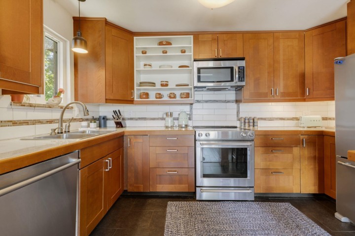 Photo 7 at 302 - 391 E 7th Avenue, Mount Pleasant VE, Vancouver East