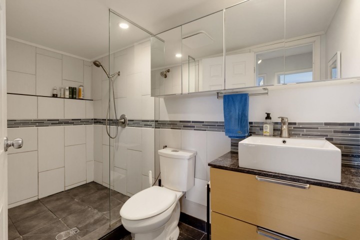 Photo 18 at 302 - 391 E 7th Avenue, Mount Pleasant VE, Vancouver East