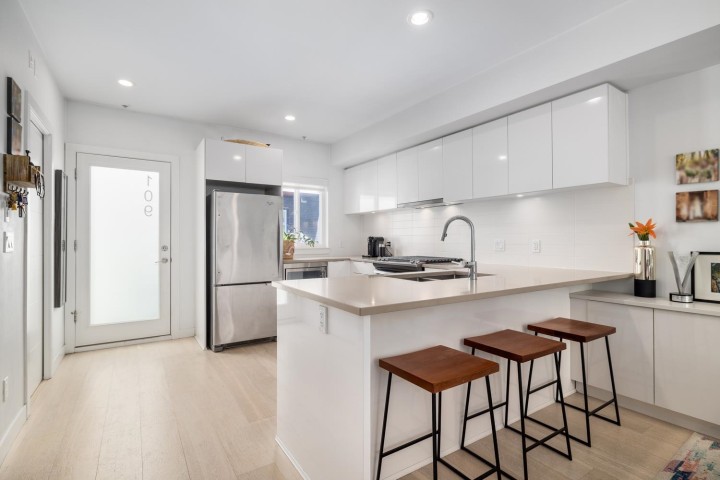 Photo 7 at 109 - 453 E 16th Avenue, Mount Pleasant VE, Vancouver East