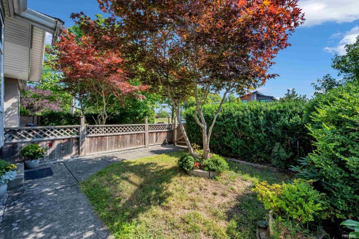 Photo 2 at 6925 Main Street, South Vancouver, Vancouver East