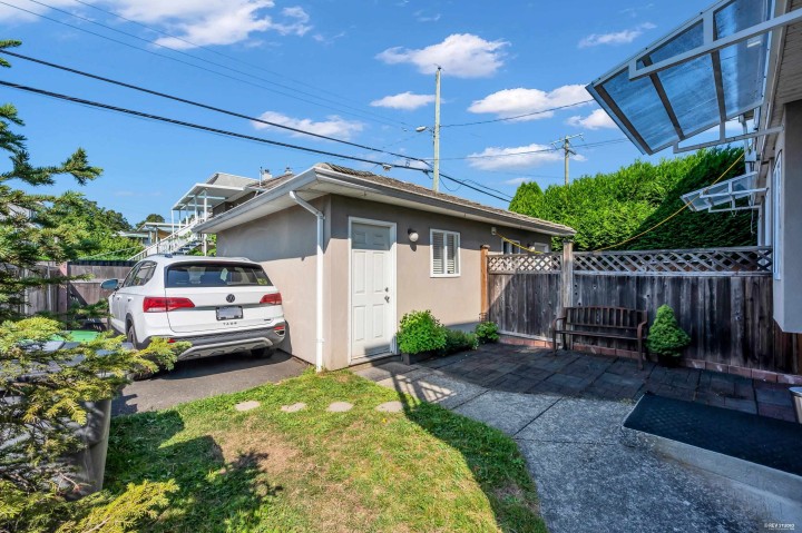 Photo 26 at 6925 Main Street, South Vancouver, Vancouver East