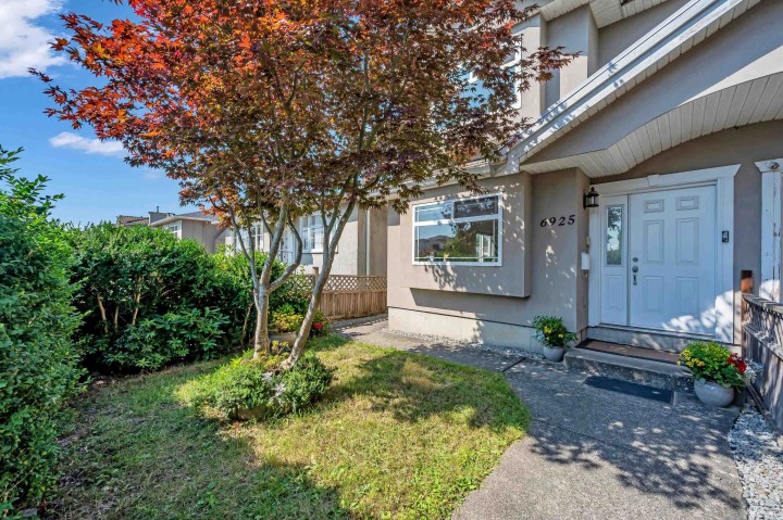 Photo 1 at 6925 Main Street, South Vancouver, Vancouver East