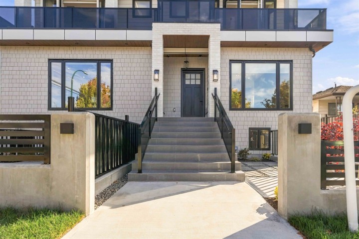 Photo 2 at 3290 E 48th Avenue, Killarney VE, Vancouver East