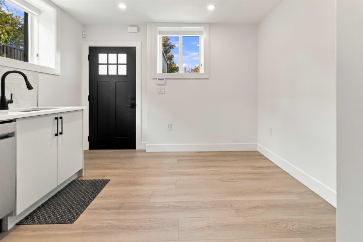 Photo 32 at 3290 E 48th Avenue, Killarney VE, Vancouver East