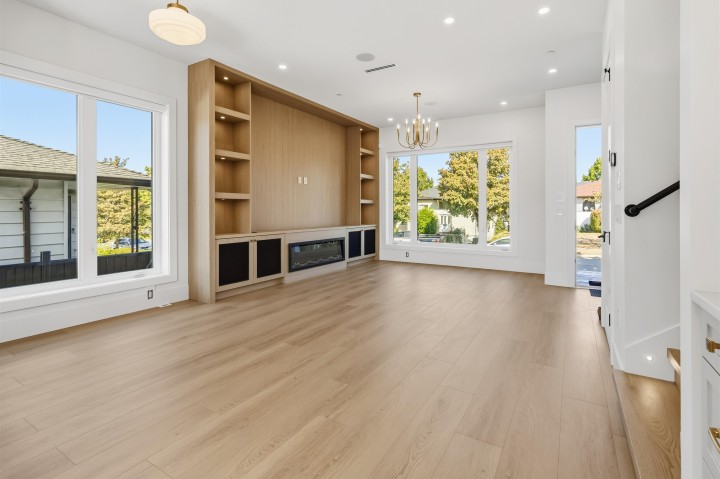 Photo 5 at 3290 E 48th Avenue, Killarney VE, Vancouver East