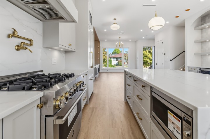 Photo 15 at 3290 E 48th Avenue, Killarney VE, Vancouver East