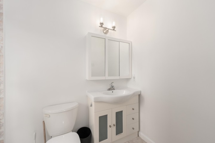 Photo 17 at 1038 E 51st Avenue, South Vancouver, Vancouver East