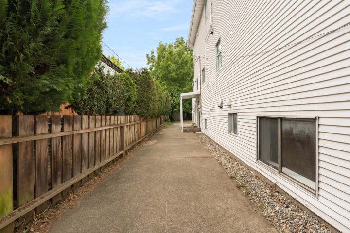 Photo 34 at 1038 E 51st Avenue, South Vancouver, Vancouver East