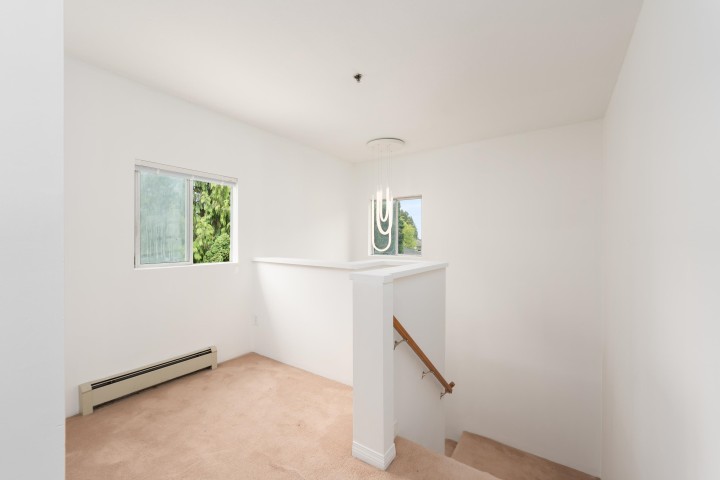 Photo 10 at 1038 E 51st Avenue, South Vancouver, Vancouver East