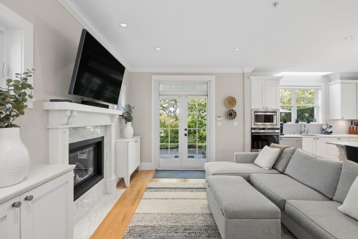 Photo 13 at 2015 Esquimalt Avenue, Ambleside, West Vancouver