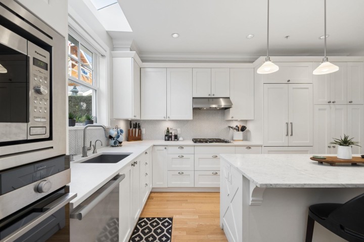 Photo 17 at 2015 Esquimalt Avenue, Ambleside, West Vancouver