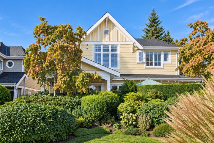 Photo 1 at 2015 Esquimalt Avenue, Ambleside, West Vancouver