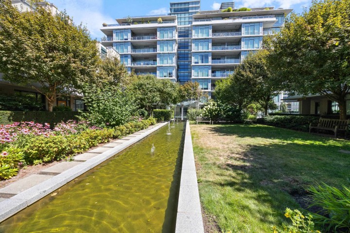 Photo 17 at 806 - 1633 Ontario Street, False Creek, Vancouver West