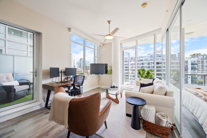 Photo 1 at 806 - 1633 Ontario Street, False Creek, Vancouver West