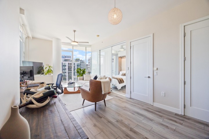 Photo 9 at 806 - 1633 Ontario Street, False Creek, Vancouver West