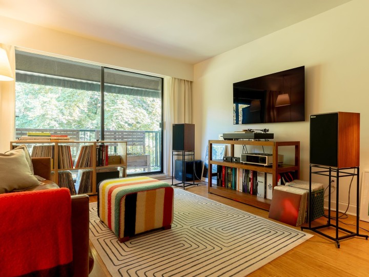Photo 2 at 302 - 2222 Cambridge Street, Hastings, Vancouver East