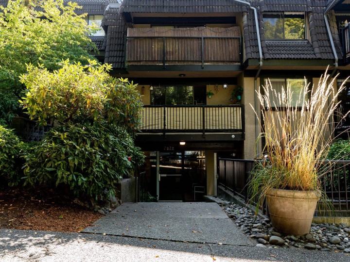Photo 20 at 302 - 2222 Cambridge Street, Hastings, Vancouver East