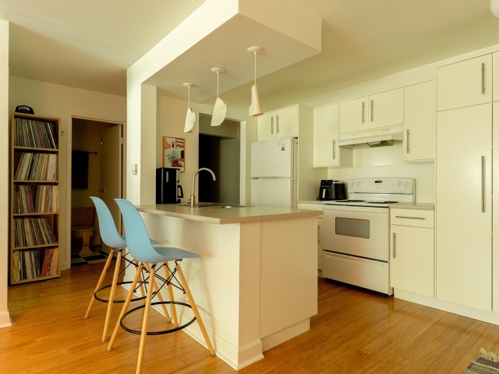 Photo 11 at 302 - 2222 Cambridge Street, Hastings, Vancouver East