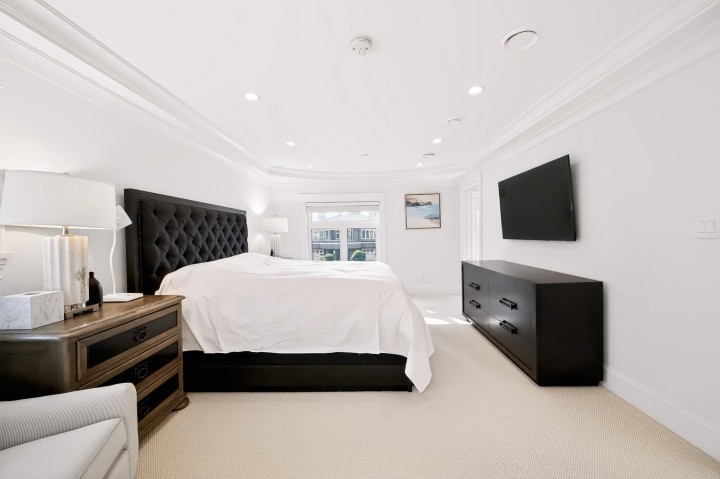 Photo 14 at 1433 W 48th Avenue, South Granville, Vancouver West