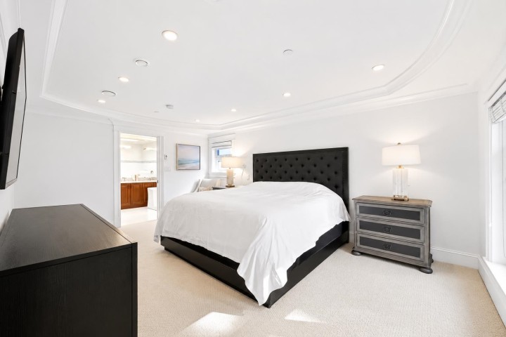 Photo 15 at 1433 W 48th Avenue, South Granville, Vancouver West