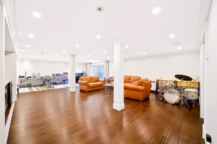 Photo 25 at 1433 W 48th Avenue, South Granville, Vancouver West