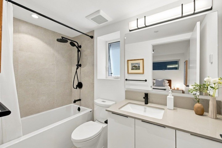 Photo 36 at 279 E 18th Avenue, Main, Vancouver East