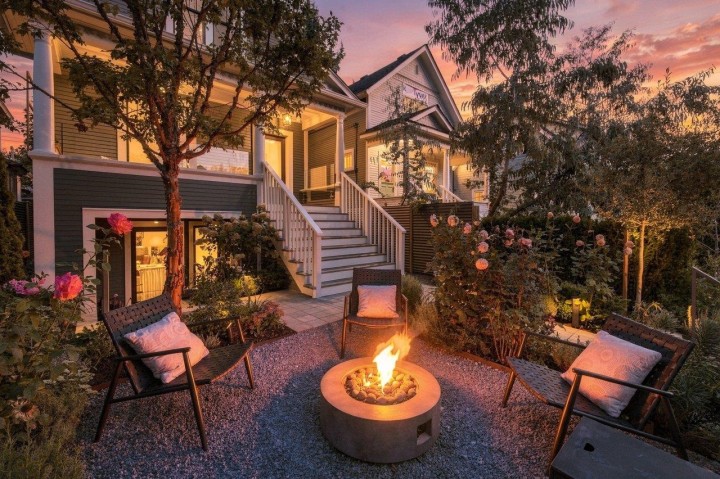 Photo 4 at 279 E 18th Avenue, Main, Vancouver East