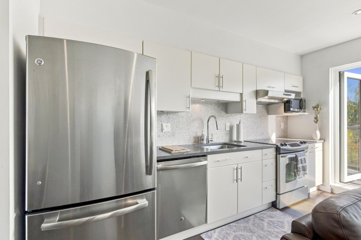 Photo 7 at 406 - 1688 Cypress Street, Kitsilano, Vancouver West
