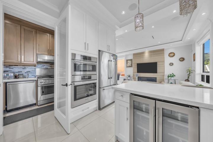 Photo 17 at 768 E 58th Avenue, South Vancouver, Vancouver East