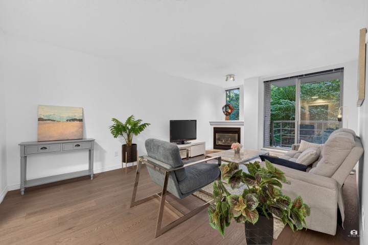 Photo 3 at 202 - 5639 Hampton Place, University VW, Vancouver West