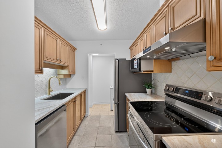 Photo 14 at 202 - 5639 Hampton Place, University VW, Vancouver West