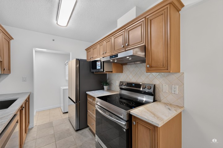 Photo 15 at 202 - 5639 Hampton Place, University VW, Vancouver West