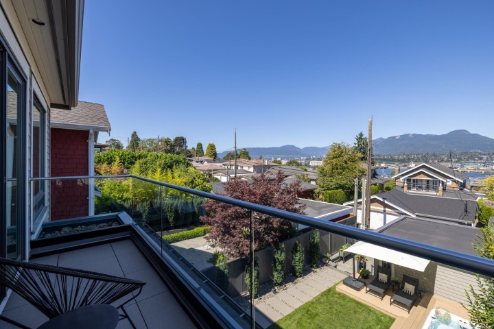 Photo 12 at 2865 Trinity Street, Hastings Sunrise, Vancouver East