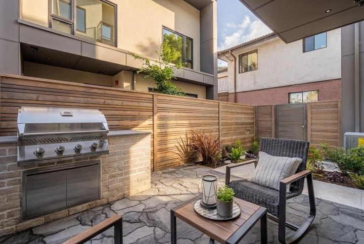 Photo 6 at 2 - 364 E 23rd Avenue, Main, Vancouver East