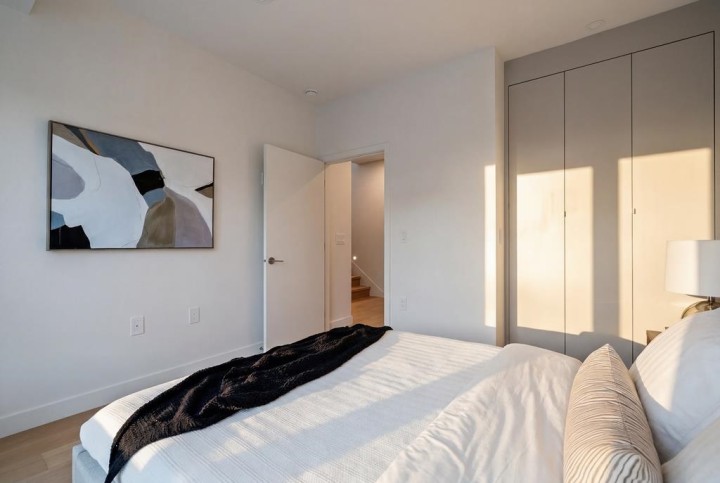 Photo 18 at 2 - 364 E 23rd Avenue, Main, Vancouver East