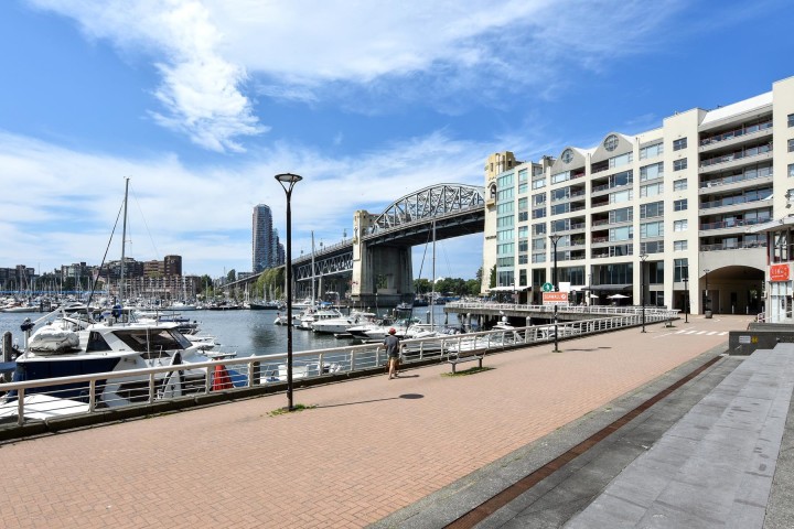 Photo 5 at 503 - 1008 Beach Avenue, Yaletown, Vancouver West