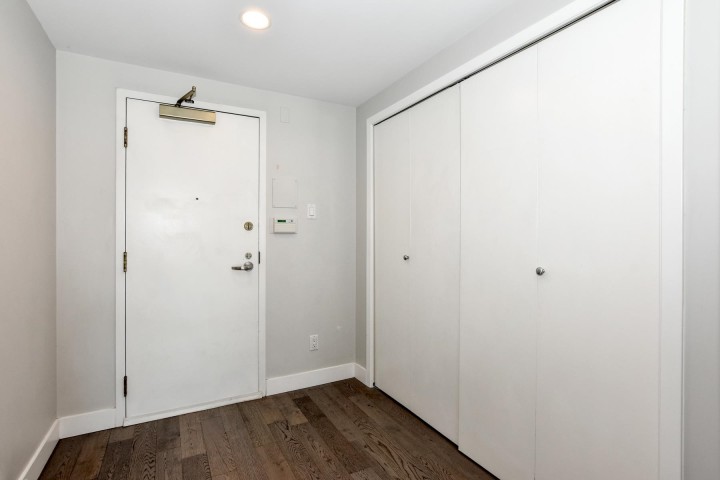 Photo 10 at 503 - 1008 Beach Avenue, Yaletown, Vancouver West