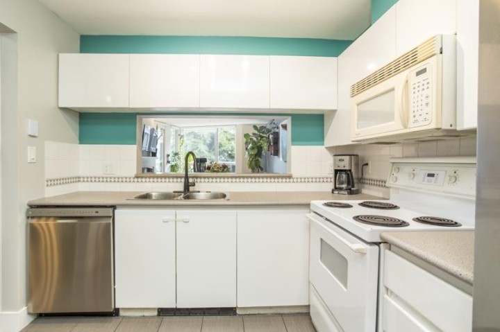 Photo 14 at 211 - 8460 Jellicoe Street, South Marine, Vancouver East