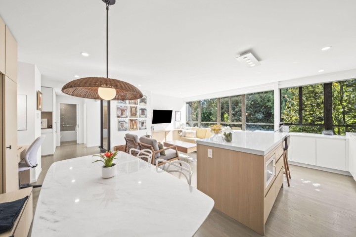 Photo 9 at 817 - 1445 Marpole Avenue, Fairview VW, Vancouver West