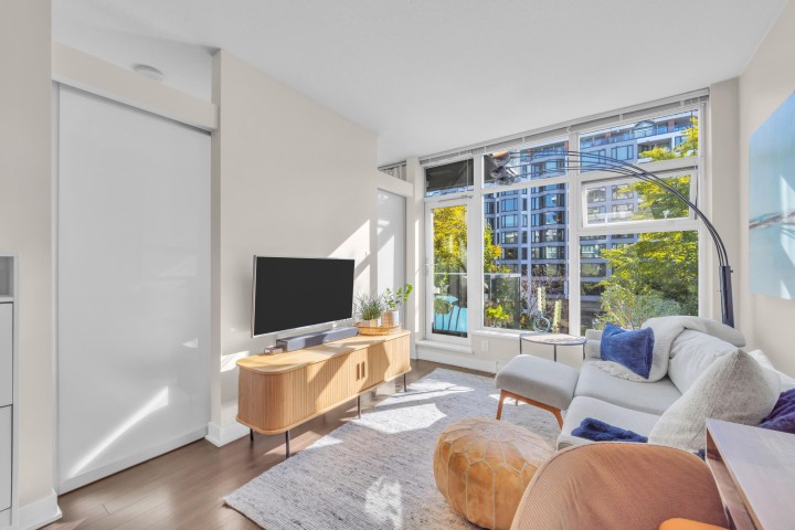Photo 4 at 317 - 1777 W 7th Avenue, Fairview VW, Vancouver West