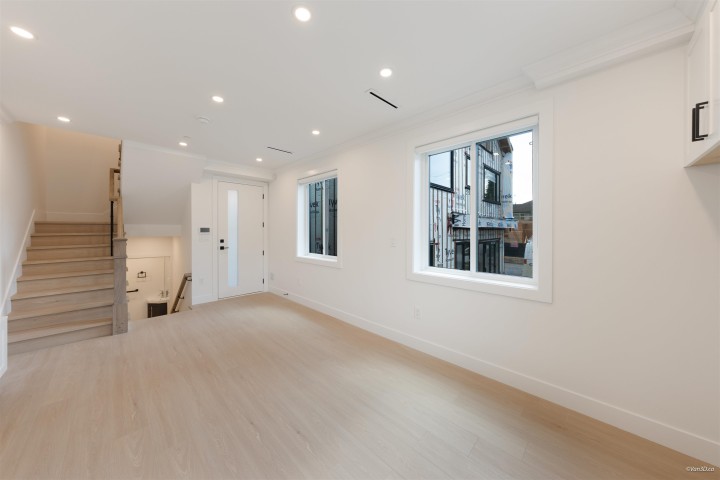 Photo 6 at 1 - 5385 Earles Street, Collingwood VE, Vancouver East