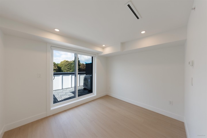 Photo 16 at 1 - 5385 Earles Street, Collingwood VE, Vancouver East