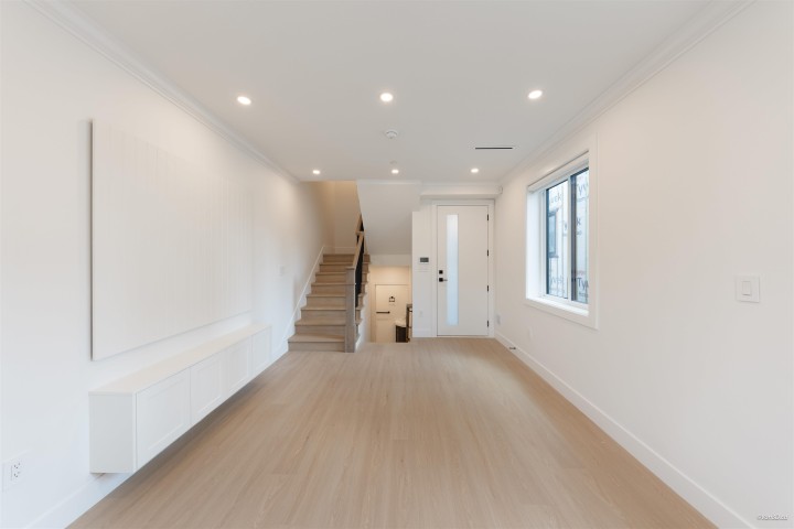 Photo 7 at 1 - 5385 Earles Street, Collingwood VE, Vancouver East