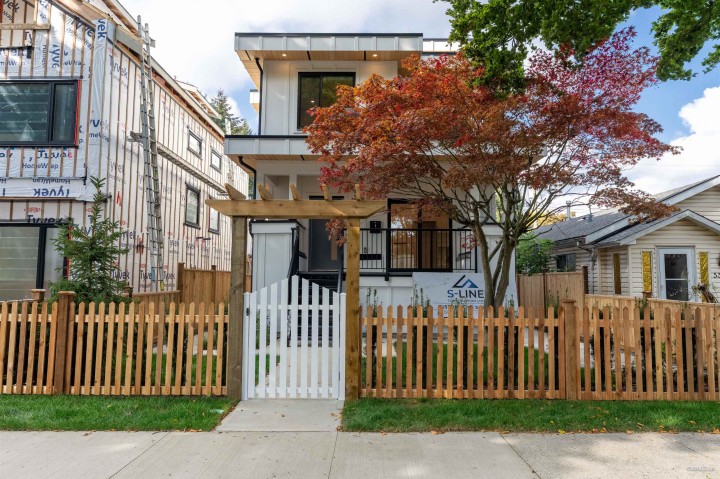Photo 1 at 1 - 5385 Earles Street, Collingwood VE, Vancouver East