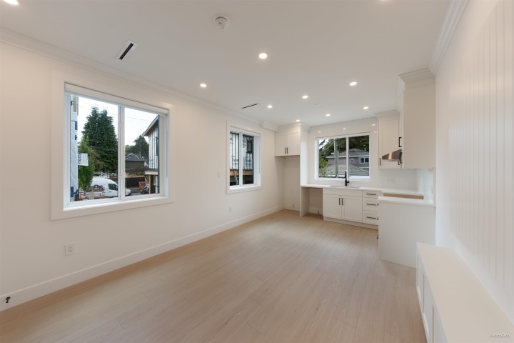 Photo 8 at 1 - 5385 Earles Street, Collingwood VE, Vancouver East