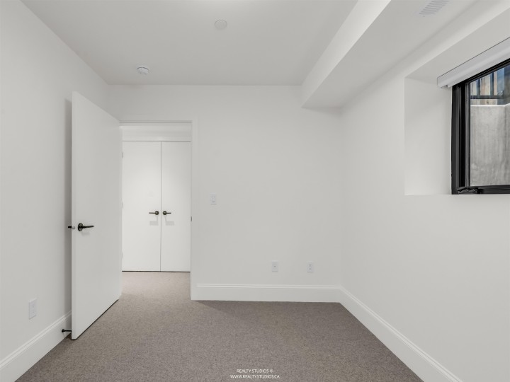 Photo 32 at 2 - 4088 Maple Crescent, Quilchena, Vancouver West
